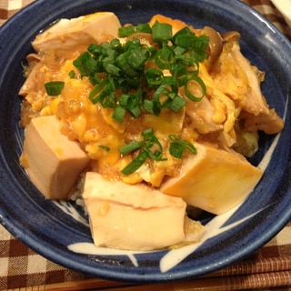 玉ねぎ氷を使って簡単☆豆腐の卵とじ丼